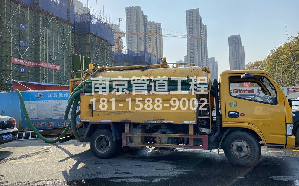 265建宁路建筑工地抽粪